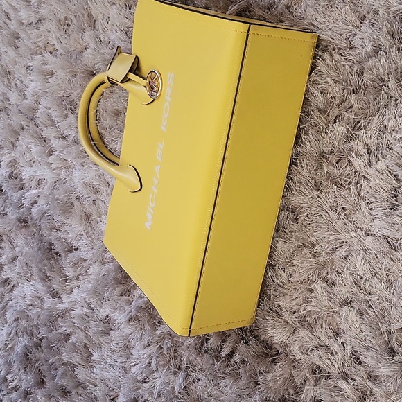 Michael Kors Yellow Tote Bag - Picture 6 of 8
